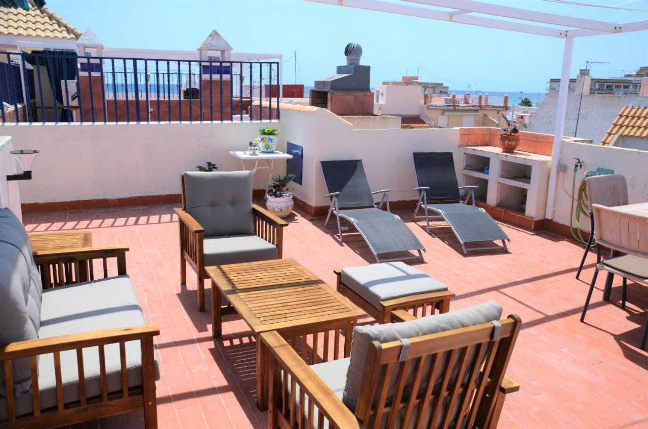 Naufragos Beach Apartment Торевьиа Экстерьер фото